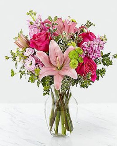 Make someone feel a little Posh with the Pink Posh Bouquet.
<ul>
 	<li>Our florists hand-design each arrangement, so colors, varieties and containers may vary due to local availability</li>
</ul>